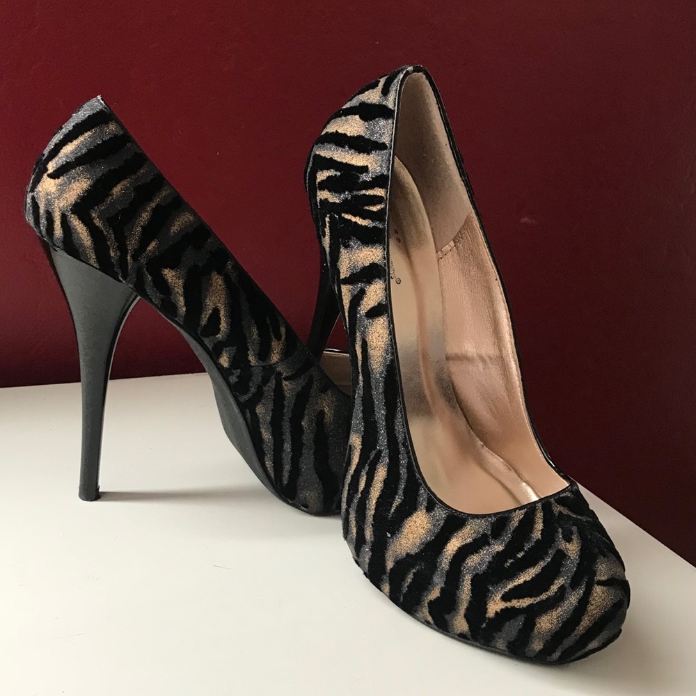 SHI by Journey size 9 women’s heels lowest price!!